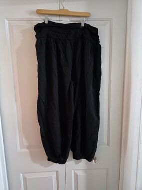 Black Women's Balloon Pants